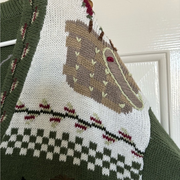 Vintage Sweater - The Quacker Factory. Size small. Green garden angels/buttons - Picture 7 of 9